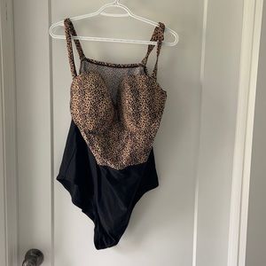 F21 Colour block swim suit